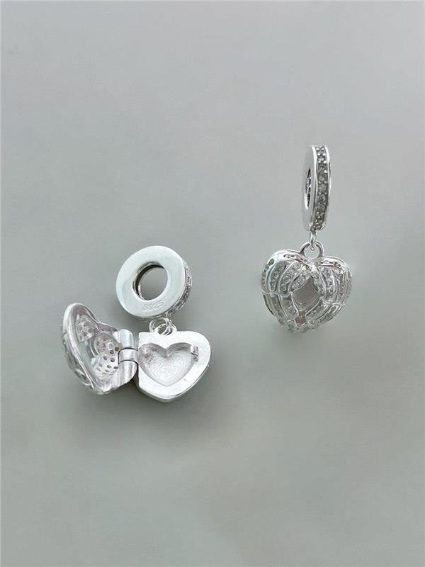 BERLOQUE RELICÁRIO CORAÇÃO C/DETALHE