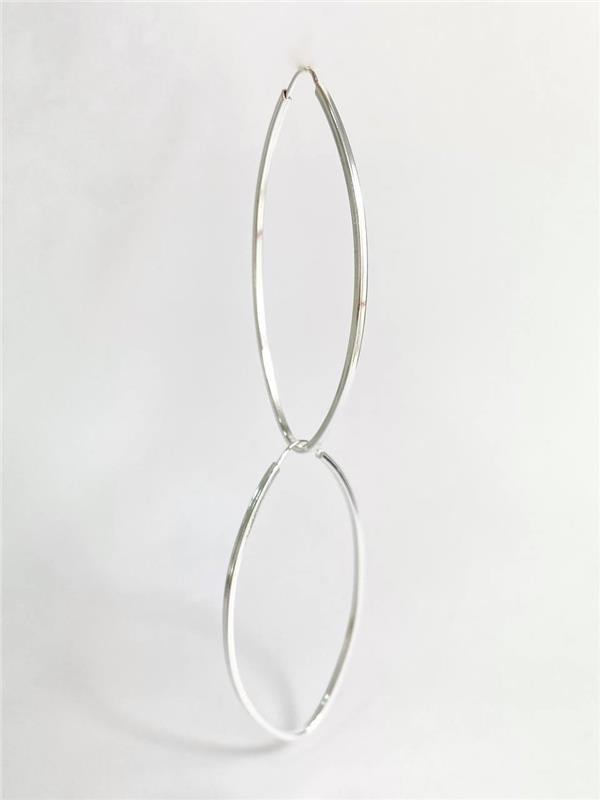 BRINCO OVAL FIO QUADRADO