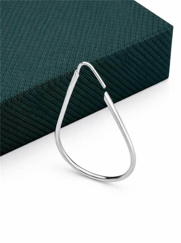 BRINCO GOTA FIO QUADRADO 4,5X2,8CM