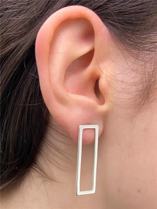 BRINCO RETÂNGULAR VAZADO