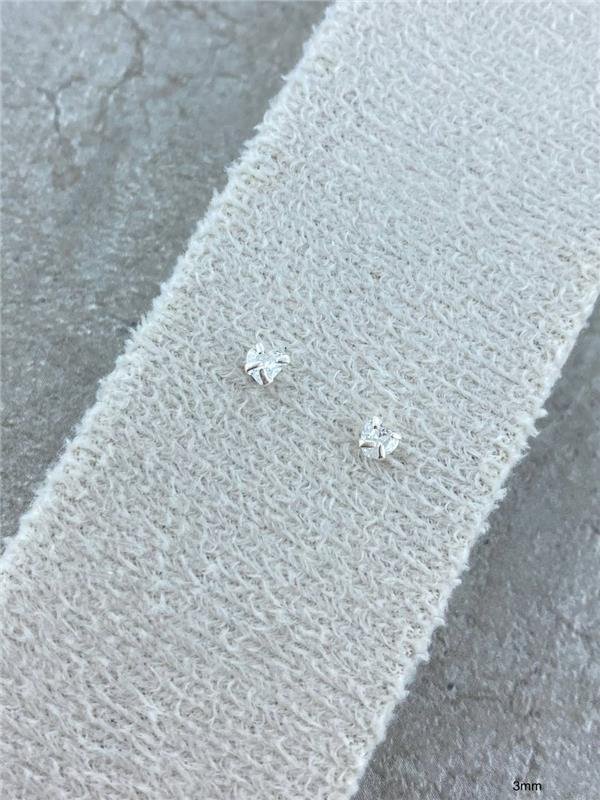 BRINCO PONTO LUZ CORAÇÃO CRISTAL 