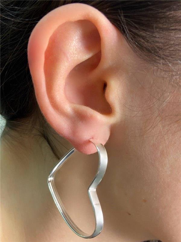 BRINCO CORAÇÃO FIO ACHATADO