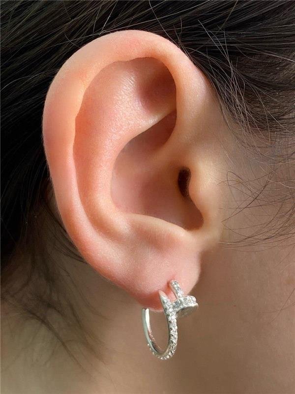 BRINCO ARGOLA PREGO COM ZIRCÔNIA 