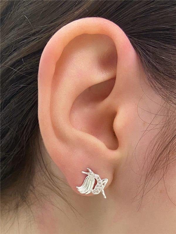 BRINCO MULHER HEROINA CRAVEJADO