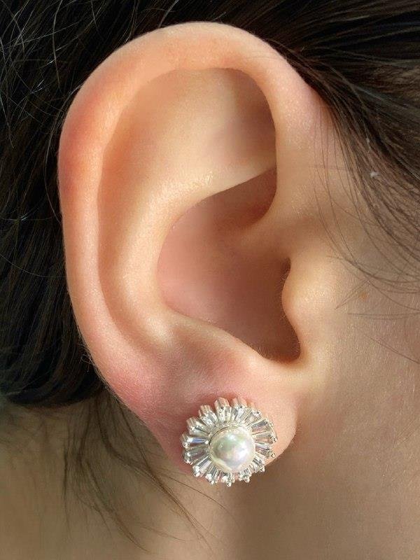 BRINCO FLOR NAVETE E PÉROLA 5MM