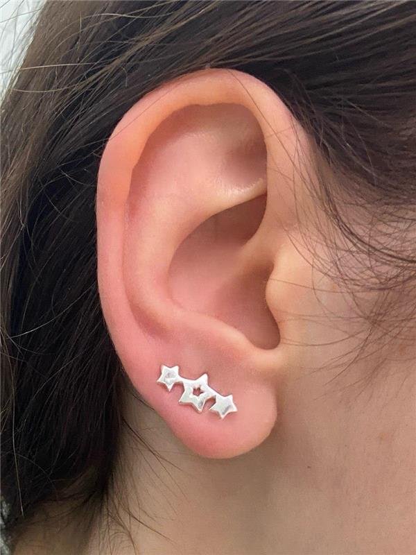 BRINCO EARCUFF TRÊS ETRELAS 