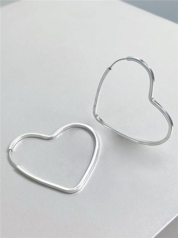 BRINCO CORAÇÃO FIO QUADRADO