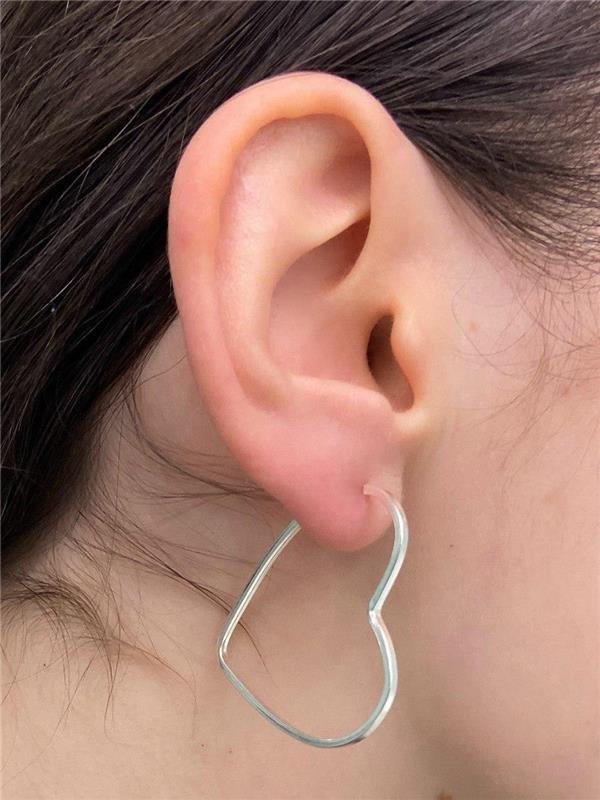 BRINCO CORAÇÃO FIO QUADRADO