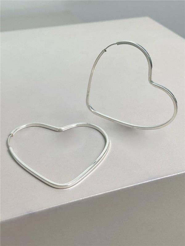 BRINCO ARGOLA CORAÇÃO FIO QUADRADO