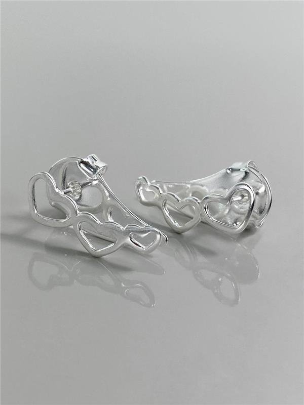 BRINCO EARCUFF 3 CORAÇÕES