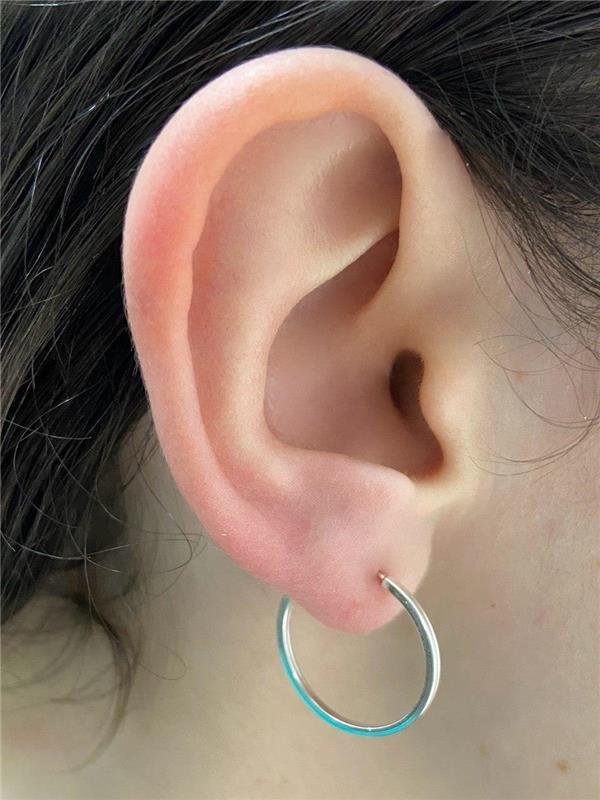 BRINCO ARGOLA FIO QUADRADO 