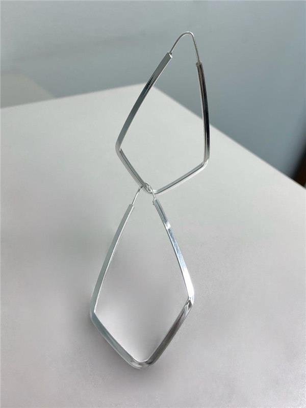 BRINCO LOSANGO FIO TRIÂNGULO