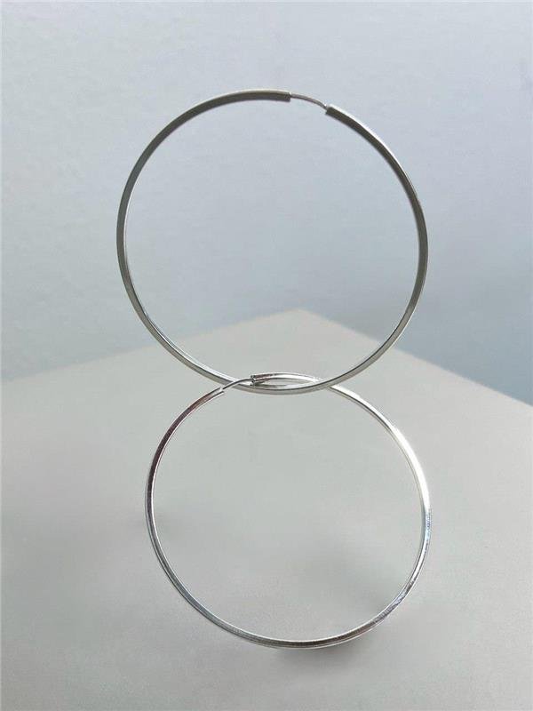 BRINCO ARGOLA FIO QUADRADO FINO