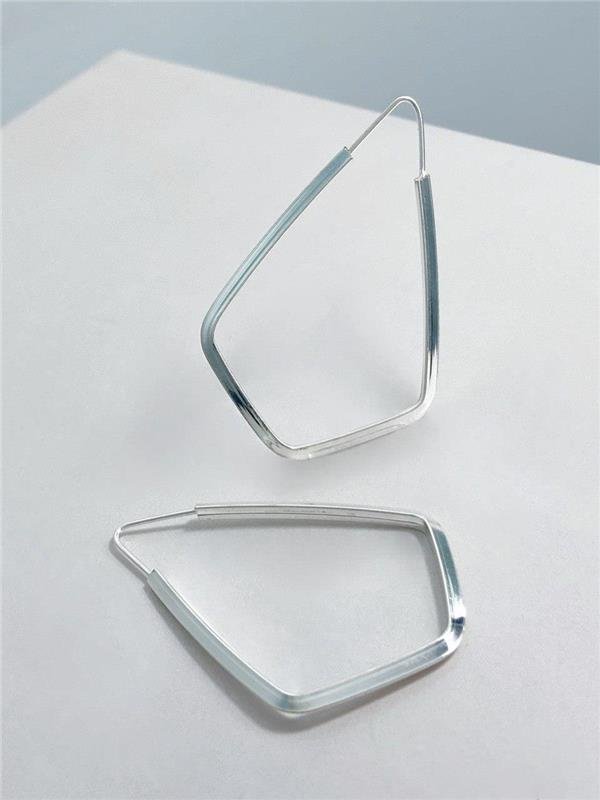 BRINCO LOSANGO FIO TRIÂNGULO