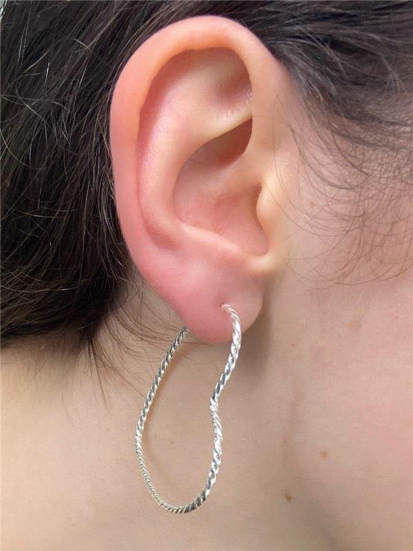 BRINCO ARGOLA CORAÇÃO TORCIDO