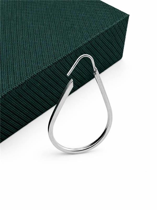 BRINCO GOTA FIO QUADRADO 2,8X1,8CM