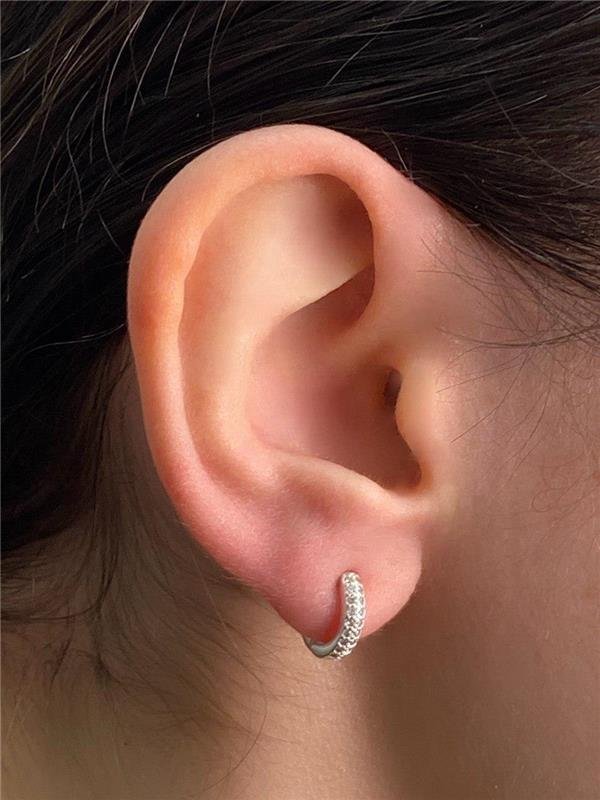 BRINCO ARGOLINHA COM ZIRCÔNIA