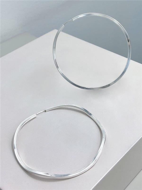 BRINCO MAXI ARGOLA FIO ONDULADO