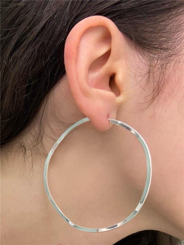 BRINCO MAXI ARGOLA FIO ONDULADO