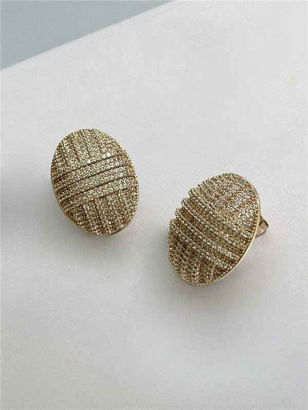 BRINCO OVAL CRAVEJADO