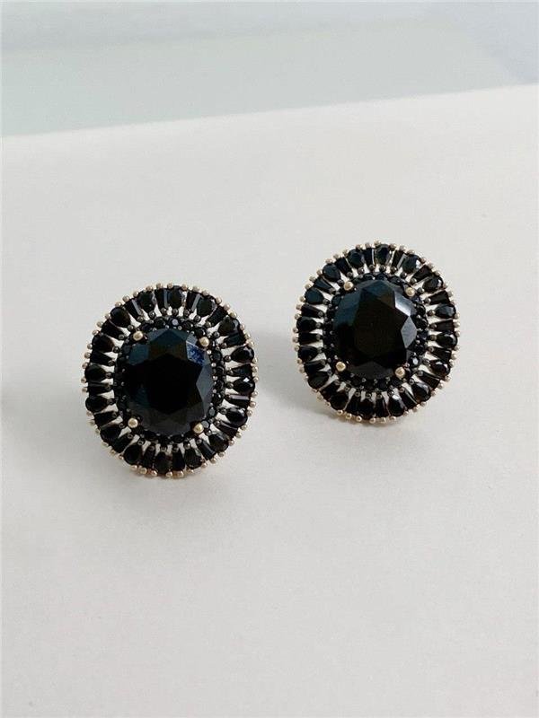 BRINCO OVAL COM ZIRCÔNIA