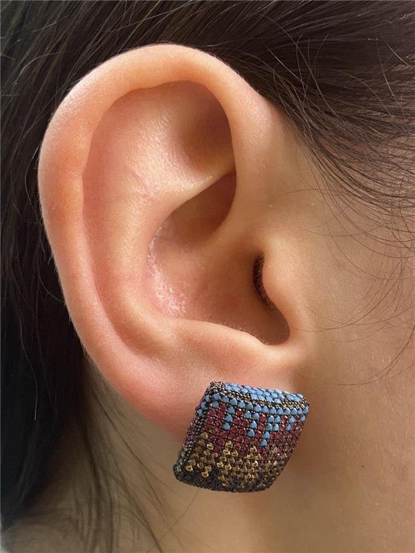 BRINCO QUADRADO CHEIO C/ZIRCÔNIA