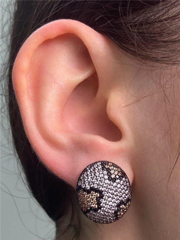 BRINCO OVAL CRAVEJADO