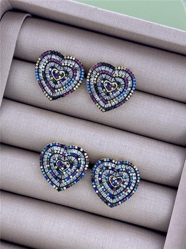 BRINCO CORAÇÃO C/DETALHE EM NAVETE