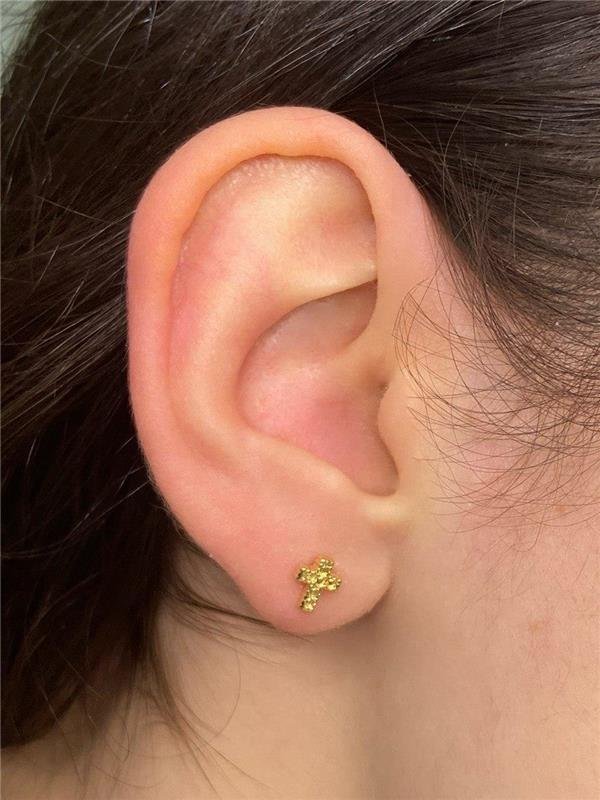 BRINCO MINI CRUZ C/TEXTURA 6X4MM