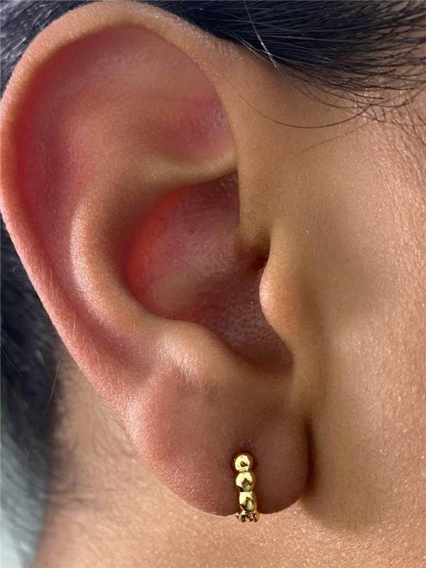 BRINCO ARGOLINHA COM BOLINHA 7MM