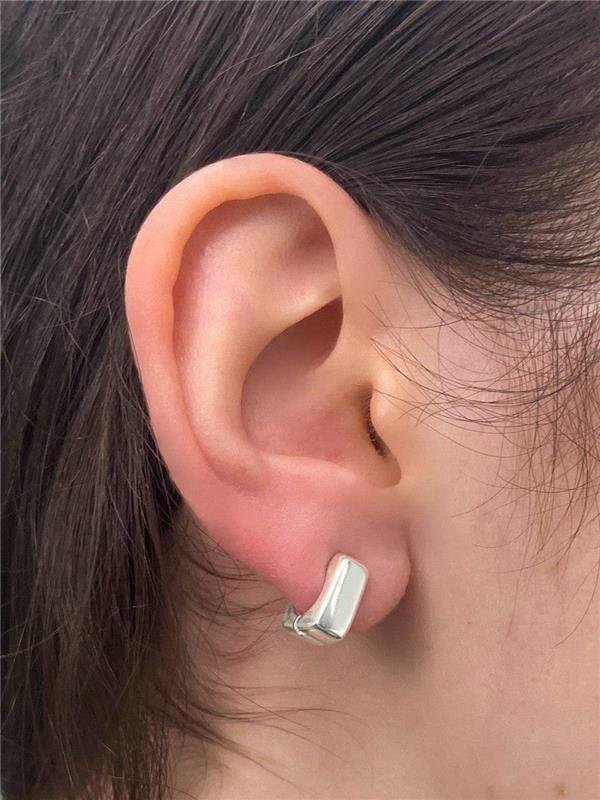 BRINCO ARGOLA ÚNICO LISO