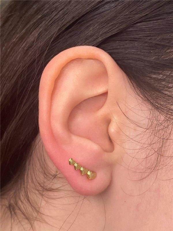 BRINCO EARCUFF 4 MINI CORAÇÕES