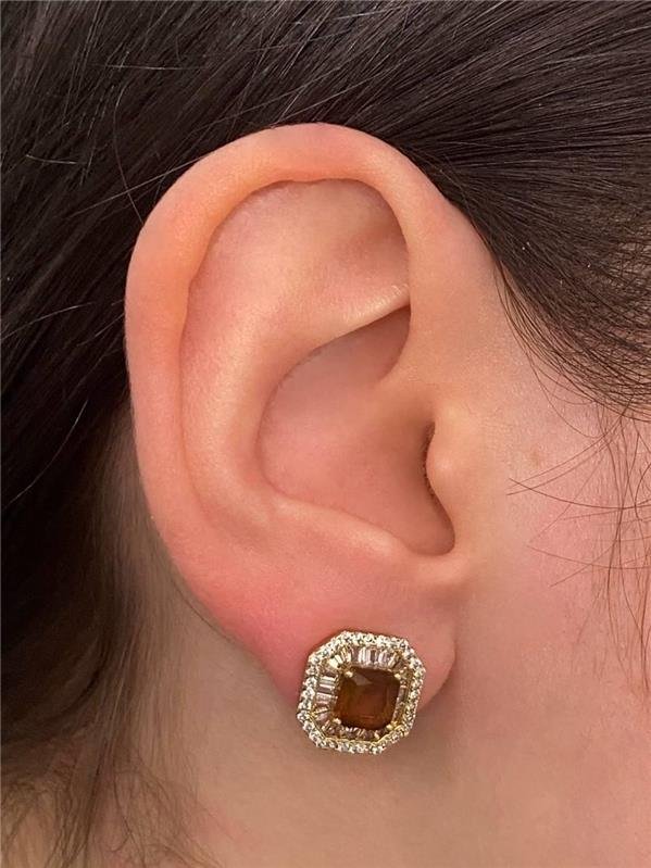 BRINCO QUADRADO COM ZIRCÔNIA