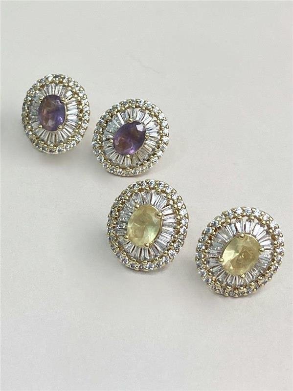 BRINCO OVAL CRAVEJADO COM ZIRCÔNIA E NAVETE