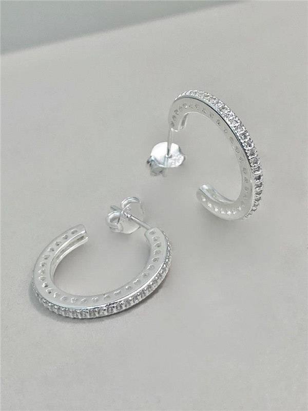 BRINCO ARGOLA C/DETALHE CORAÇÃO E ZIRCÔNIA