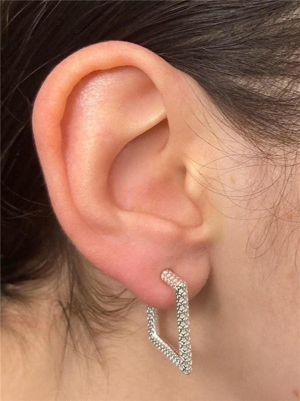 BRINCO ARGOLA QUADRADO RENDA ITALIANA