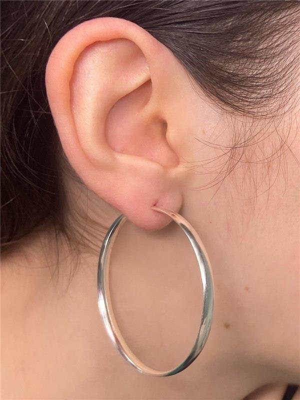 BRINCO ARGOLA TUBO ACHATADO 5CM