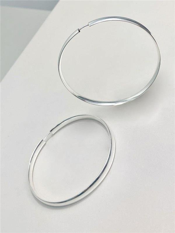 BRINCO ARGOLA TUBO ACHATADO 4MM 4,6CM