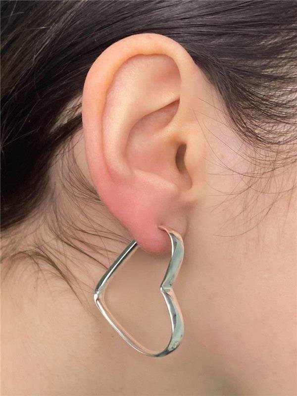 BRINCO ARGOLA CORAÇÃO TUBO ACHATADO 4MM 3,4CM