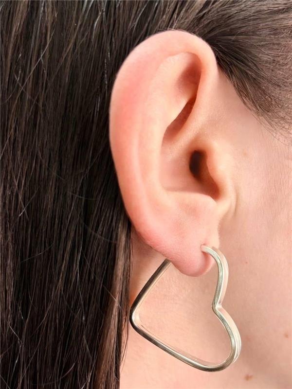 BRINCO ARGOLA CORAÇÃO FIO QUADRADO 3MM 2,8CM