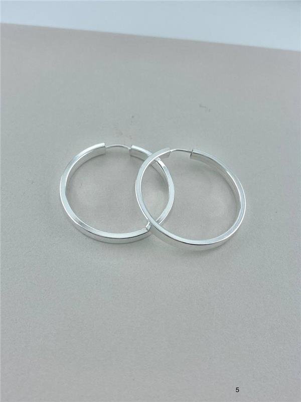 BRINCO ARGOLA FIO QUADRADO