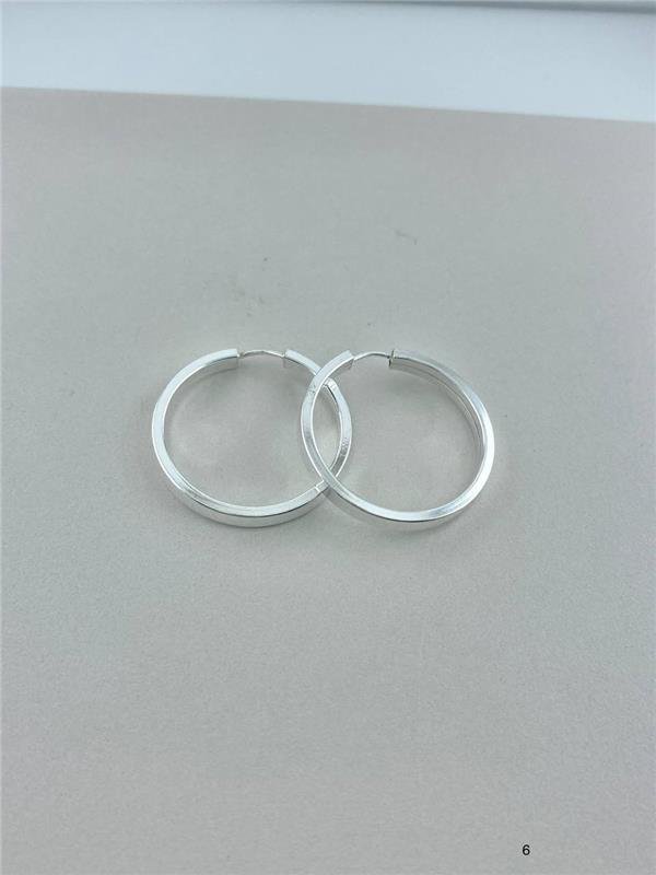 BRINCO ARGOLA FIO QUADRADO