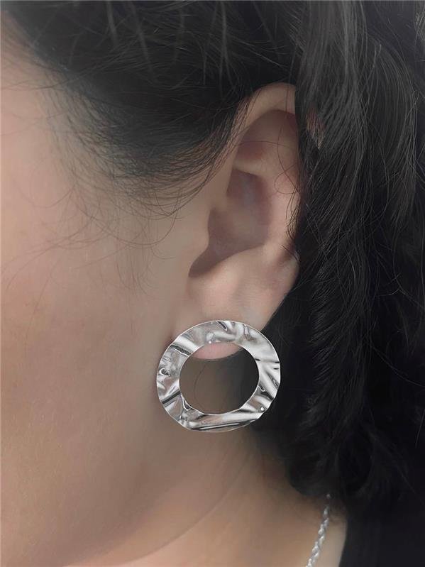 BRINCO CÍRCULO VAZADO ORGÂNICO