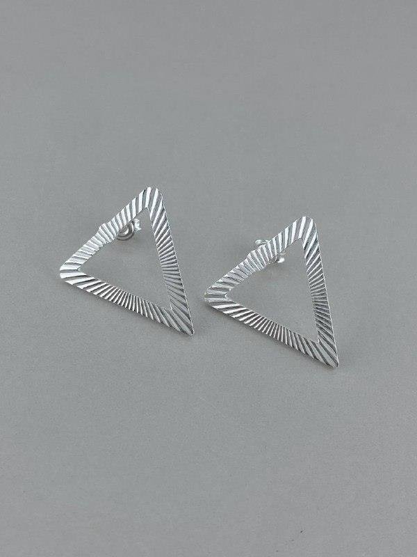 BRINCO TRIÂNGULO INVERTIDO ORGÂNICO