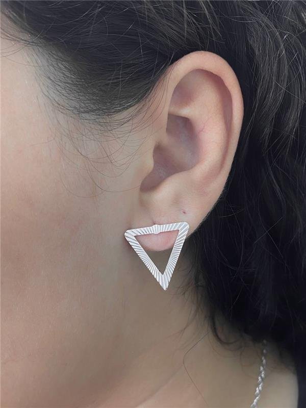 BRINCO TRIÂNGULO INVERTIDO ORGÂNICO