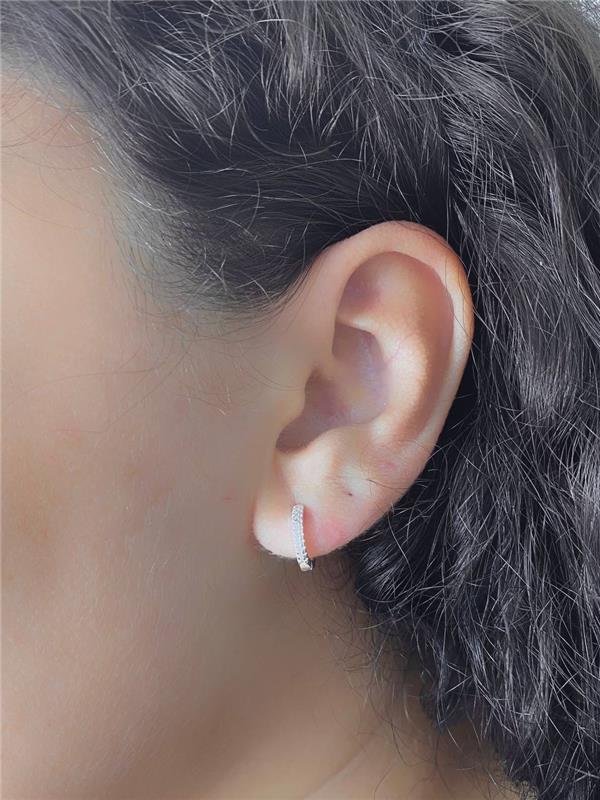 BRINCO ARGOLINHA FIO EM ZIRCÔNIA