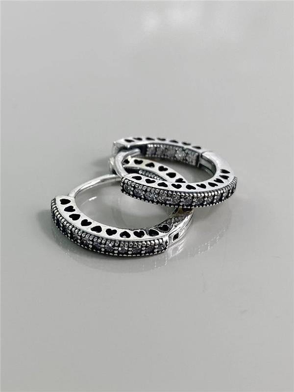 BRINCO ARGOLINHA C/DETALHE CORAÇÃO E ZIRCÔNIA