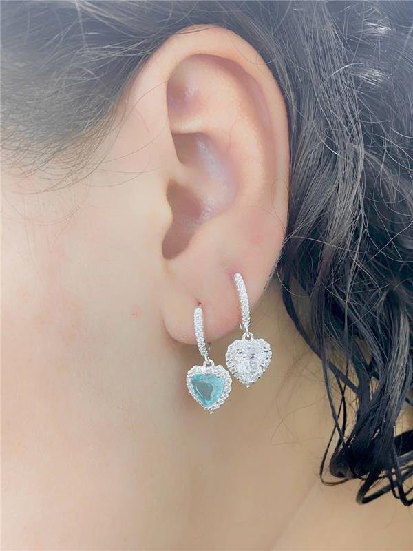 BRINCO ARGOLINHA PINGENTE CORAÇÃO 