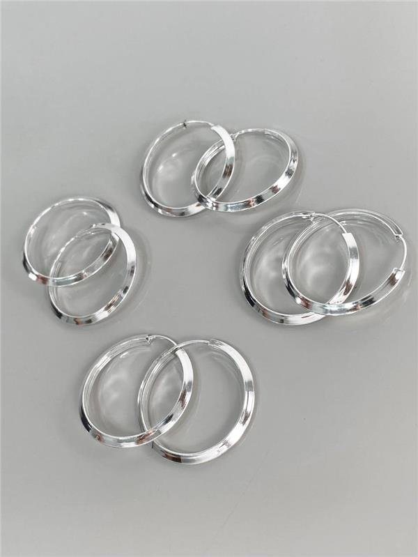 BRINCO ARGOLA FIO TRIÂNGULO