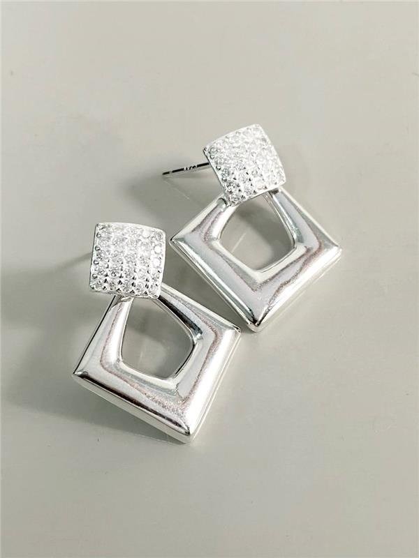 BRINCO LOSANGO LISO E CRAVEJADO